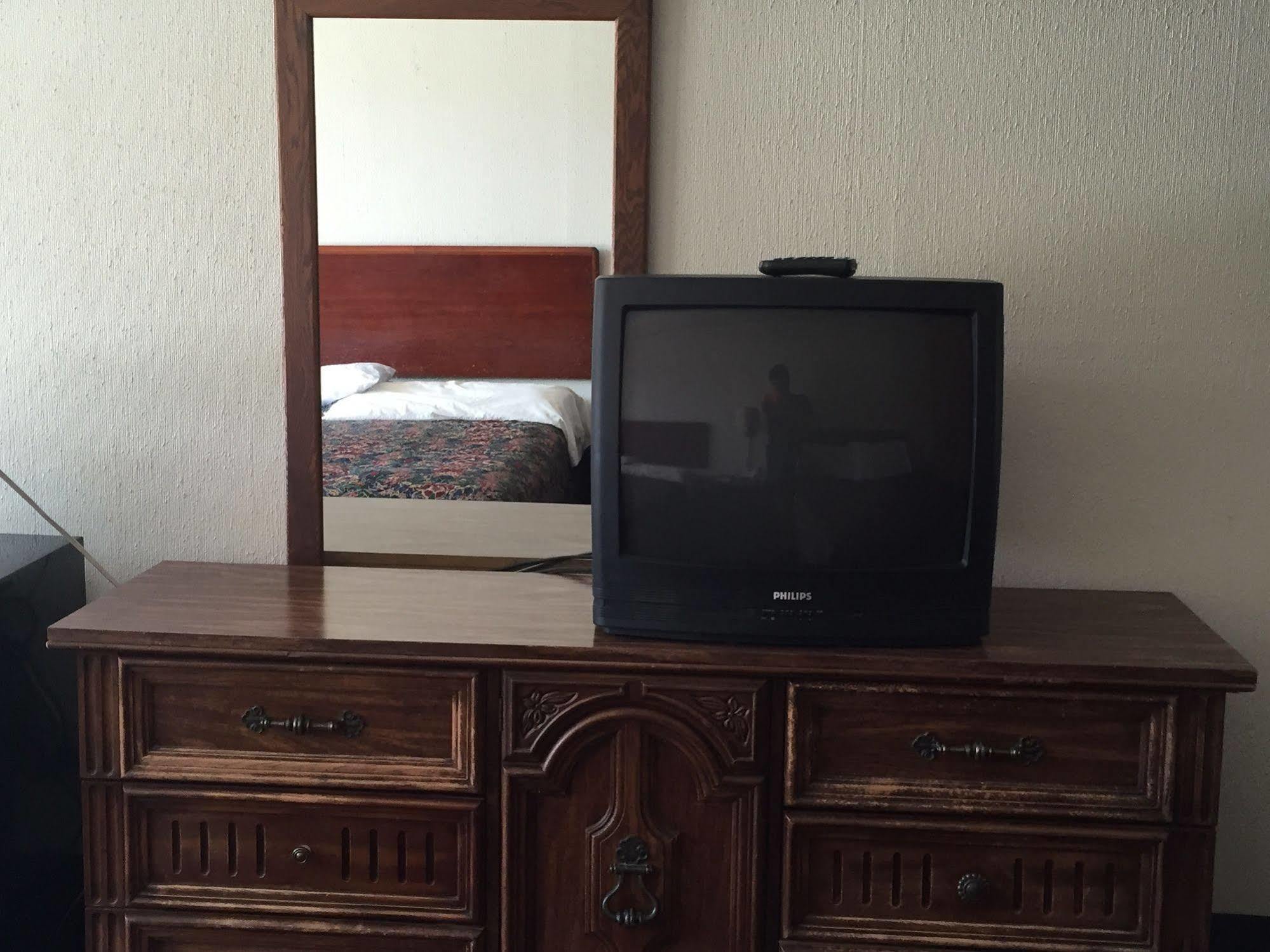 Daniel Boone Motor Inn Pikeville Eksteriør billede