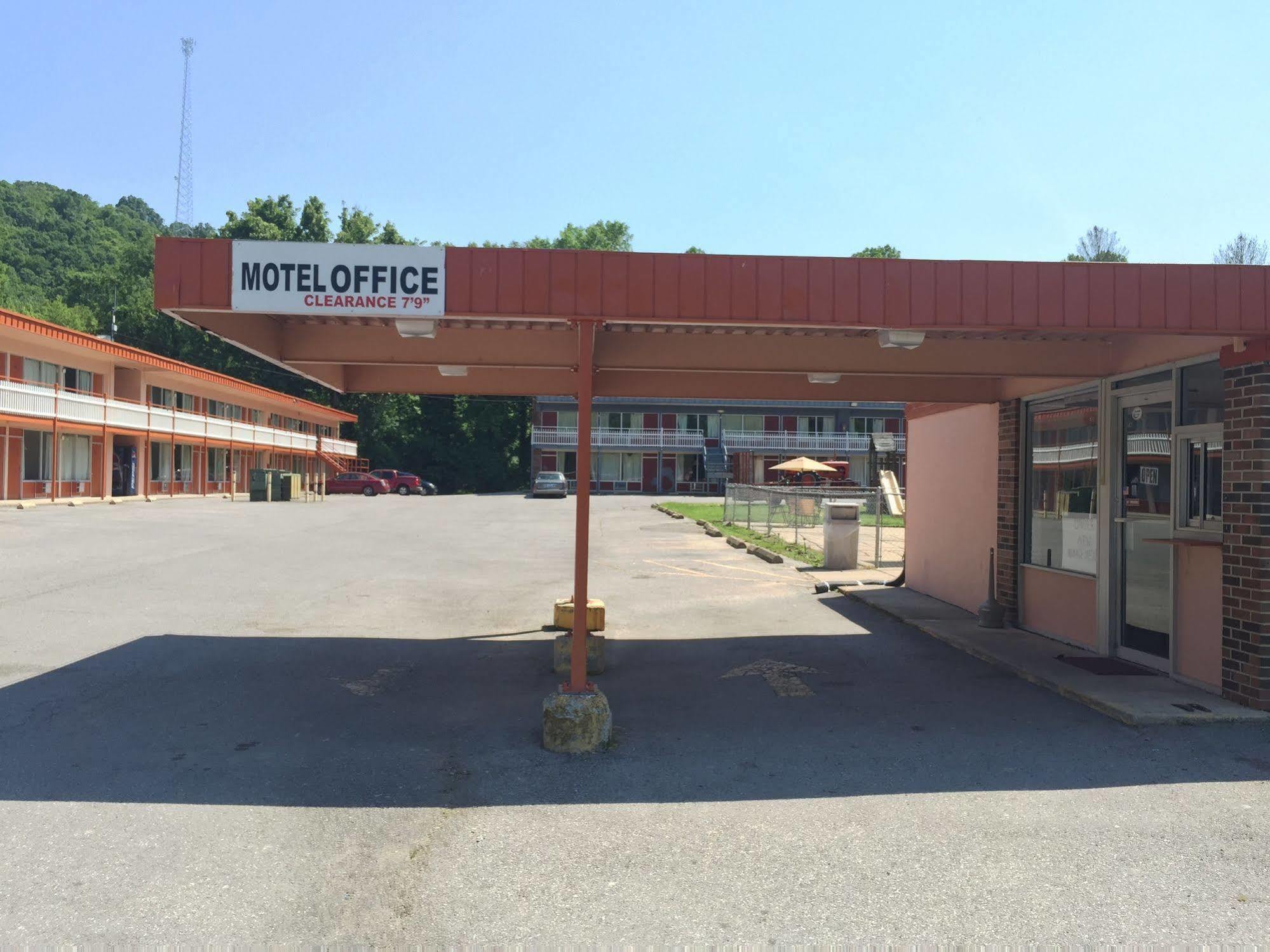 Daniel Boone Motor Inn Pikeville Eksteriør billede