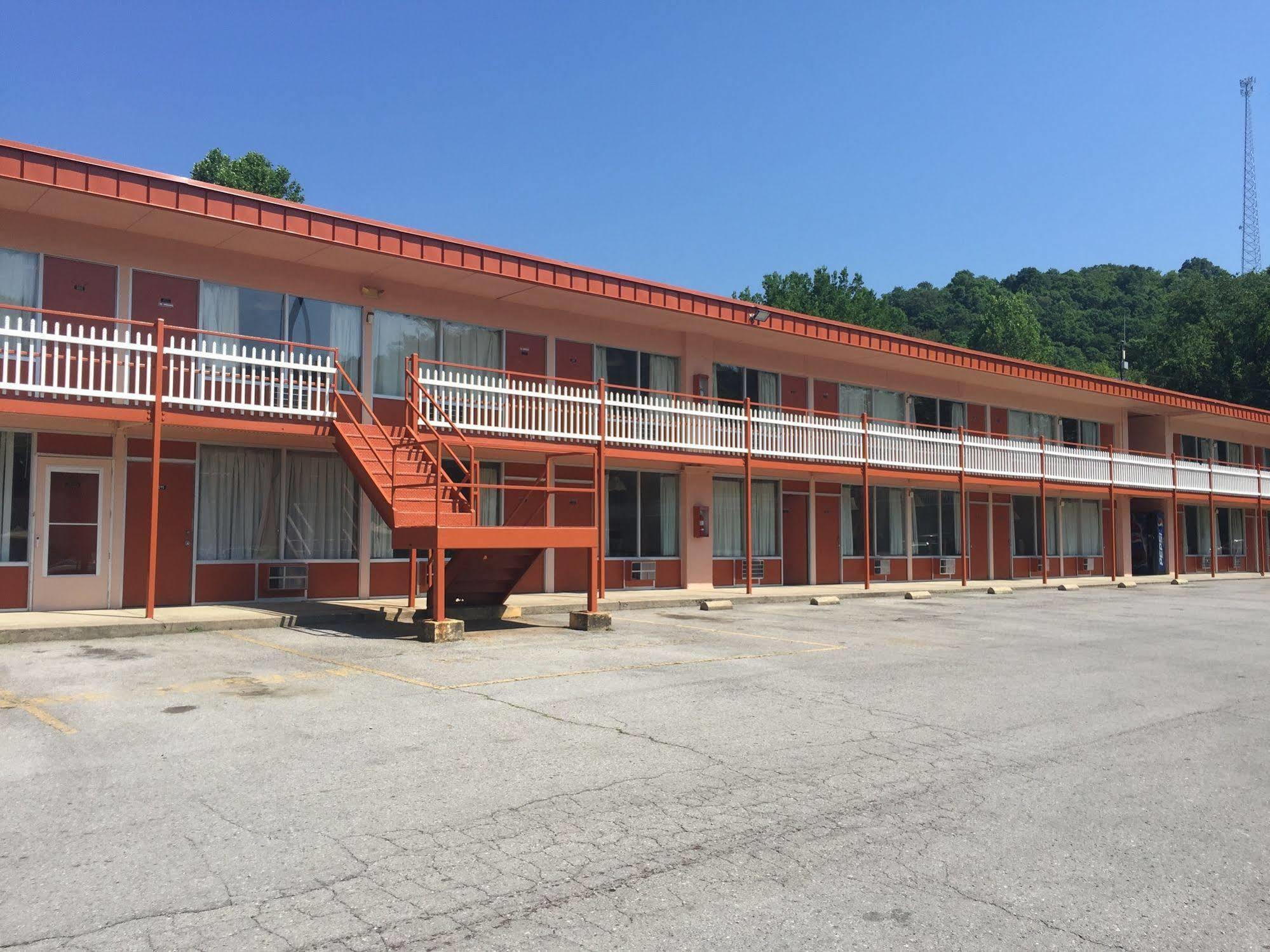 Daniel Boone Motor Inn Pikeville Eksteriør billede